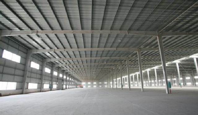 寮步新岀單一層廠房7000平米出租帶缷貨平臺(tái)空地大
