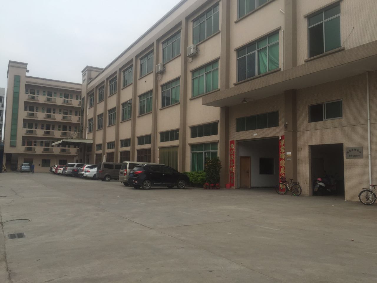 東莞橫瀝獨(dú)院標(biāo)準(zhǔn)廠房租客分租三樓550平方廠房出租