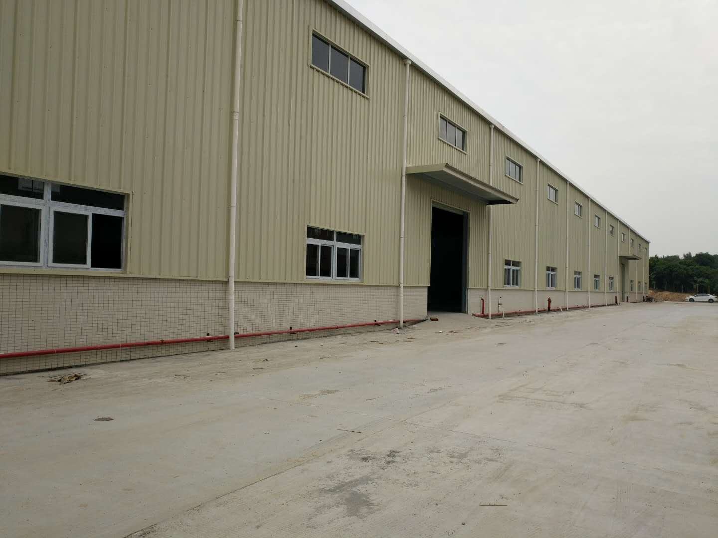 東莞橫瀝全新原房東獨(dú)院鋼結(jié)構(gòu)廠房4200平方廠房出租